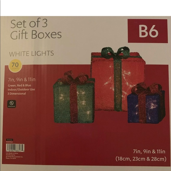 Christmas Decoration Pre- Lit Set of 3 LED Presents
